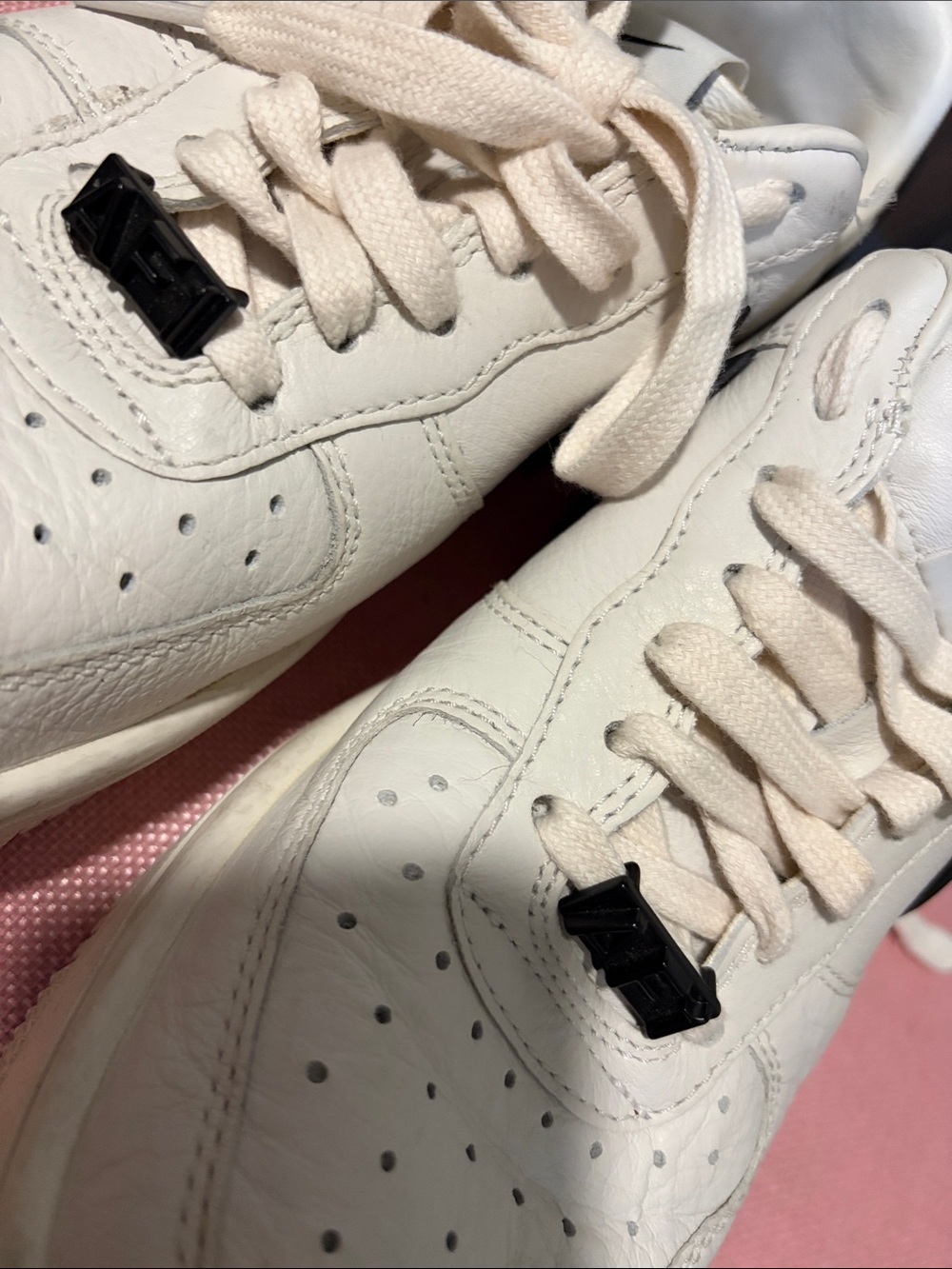 Nike White Low-Top Leather Sneakers with Black Lace Lock - Picture 7 of 7